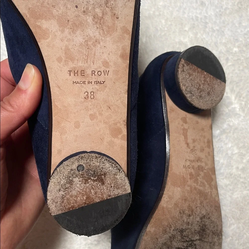 THE ROW Excellent Condition Noelle Navy Suede Flats size 38 - Picture 3 of 4